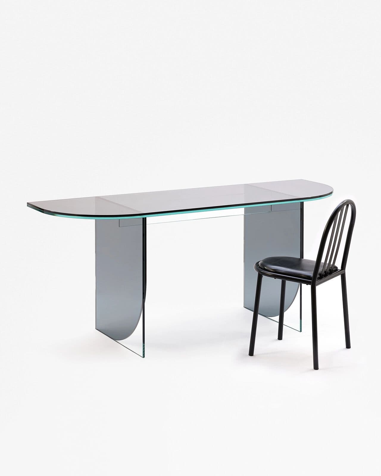 Glass Variations
ILLUSION
Glass writing desk