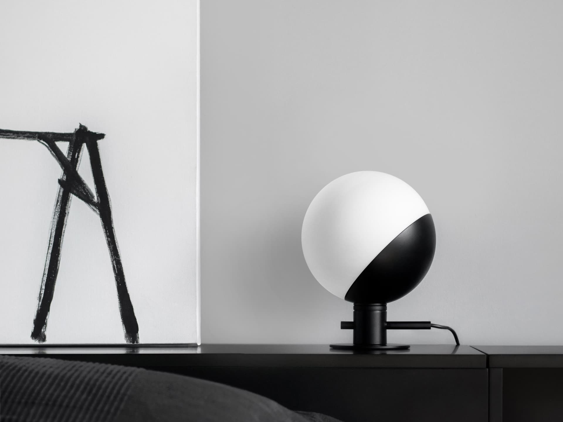 Grupa
BALUNA
Blown glass wall lamp / table lamp