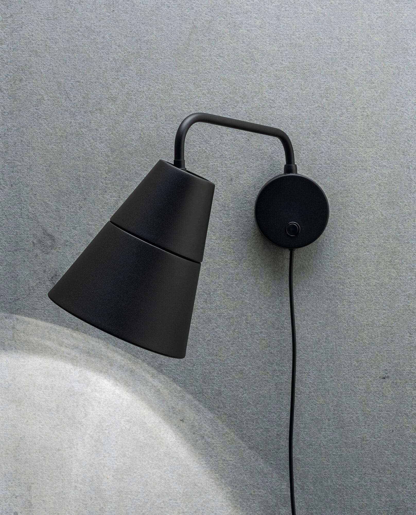 Grupa
ILI ILI
Adjustable wall lamp