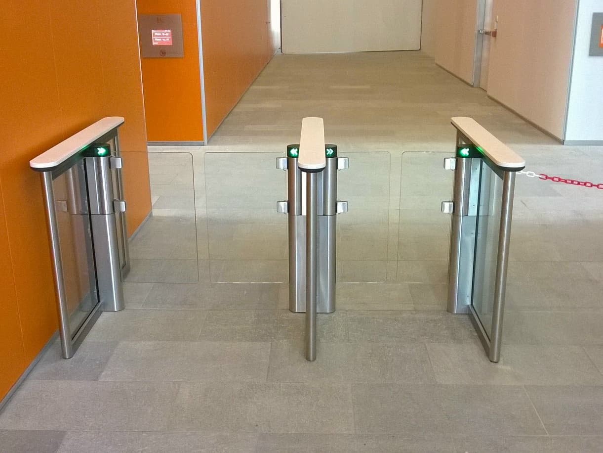 Gunnebo SPEEDSTILE FL EV - Скоростные ворота