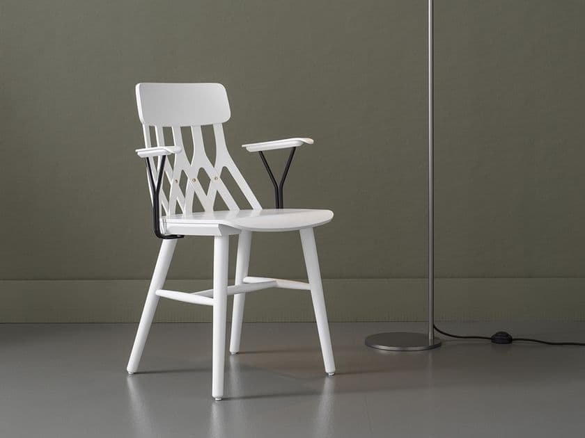 Hans K
Y5 680WH
Birch chair with armrests
