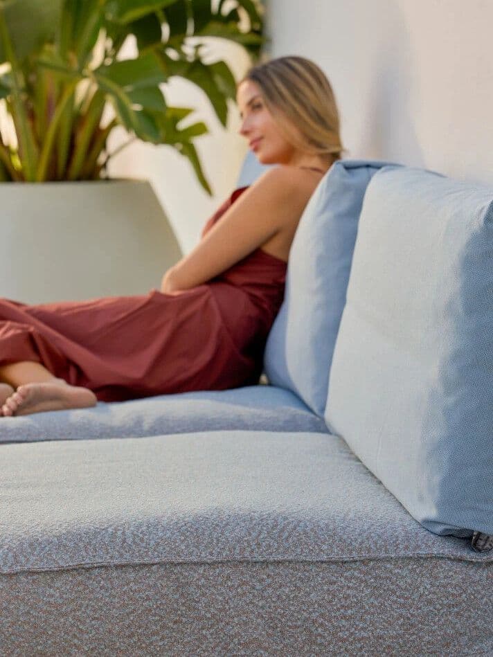 HAPPERS STUDIO
NUBE
Modular Olefin fiber garden sofa with removable cover