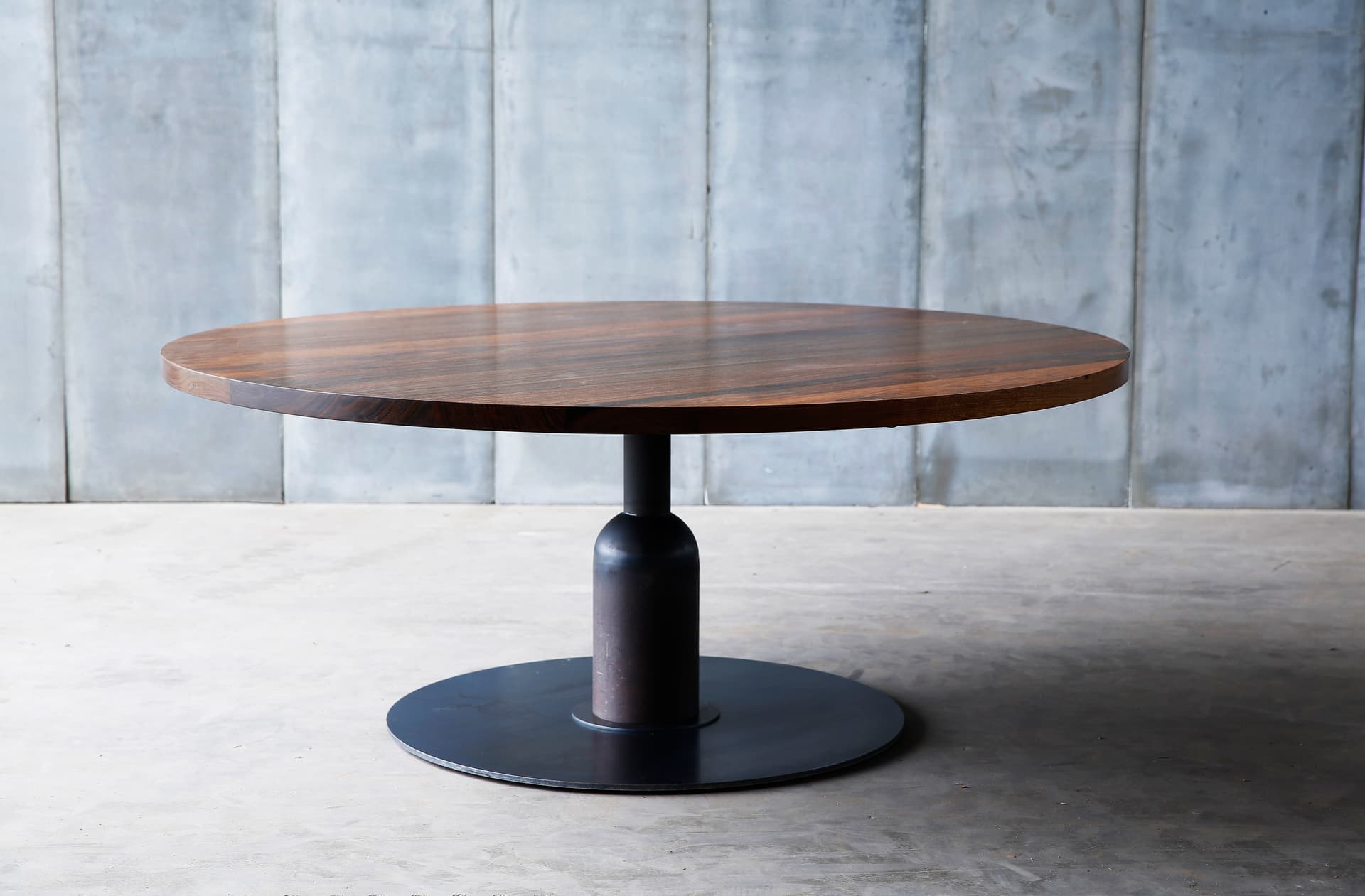 Heerenhuis
APOLLO XXL
Round custom table