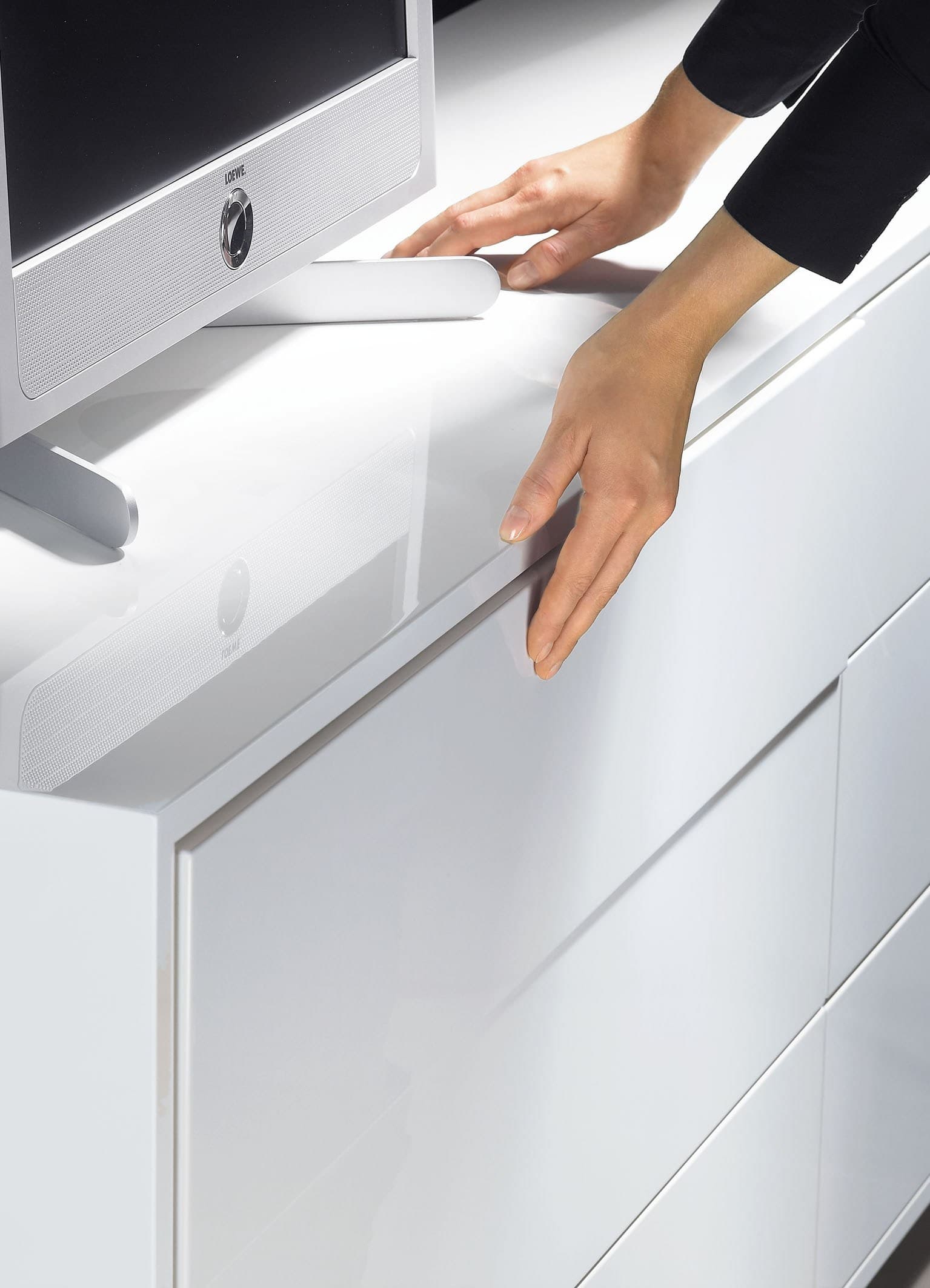 Hettich
QUADRO PUSH TO OPEN
Drawer runner