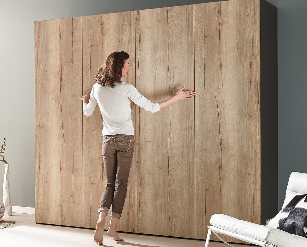 Hettich
WINGLINE L
Cabinet doors opening systems