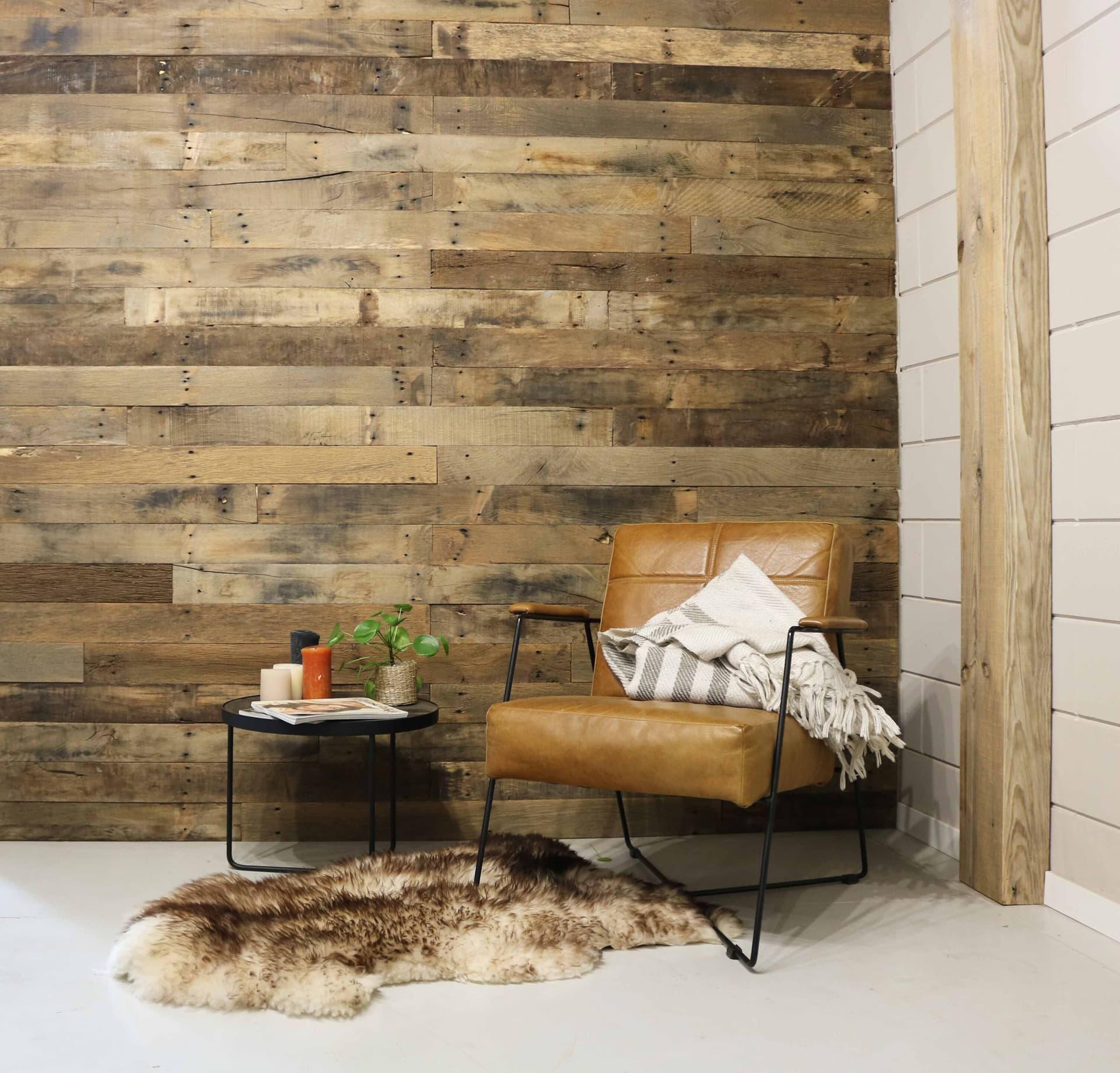 Historisch Hout
BARNWOOD IN A BOX FRENCH OAK BROWN
Reclaimed wood wall tiles