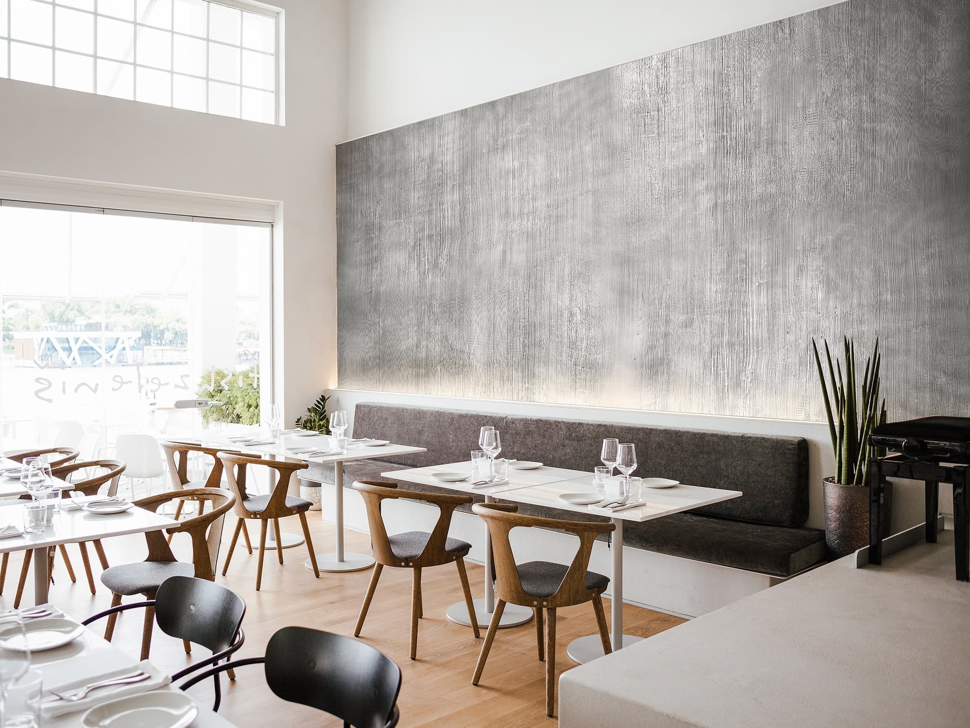 IDEAL WORK
PUROMETALLO
Decorative paint with metallic effect