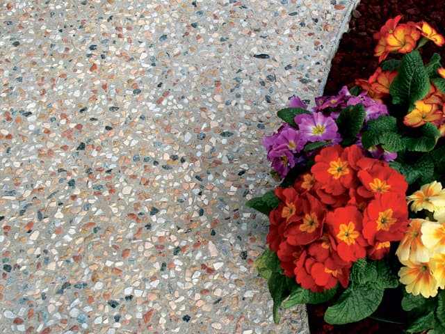 IDEAL WORK
SASSOITALIA®
Concrete continuous flooring