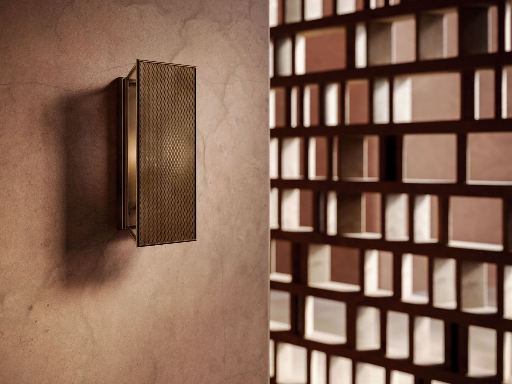 Il Fanale
MASSIRA
Brass wall lamp