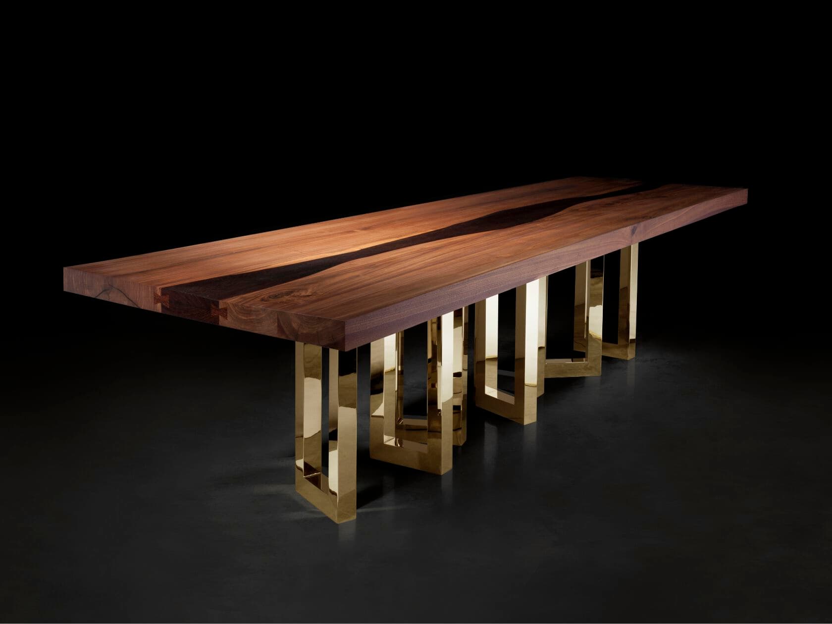 Il Pezzo Mancante
IL PEZZO 6 TABLE
Solid wood table