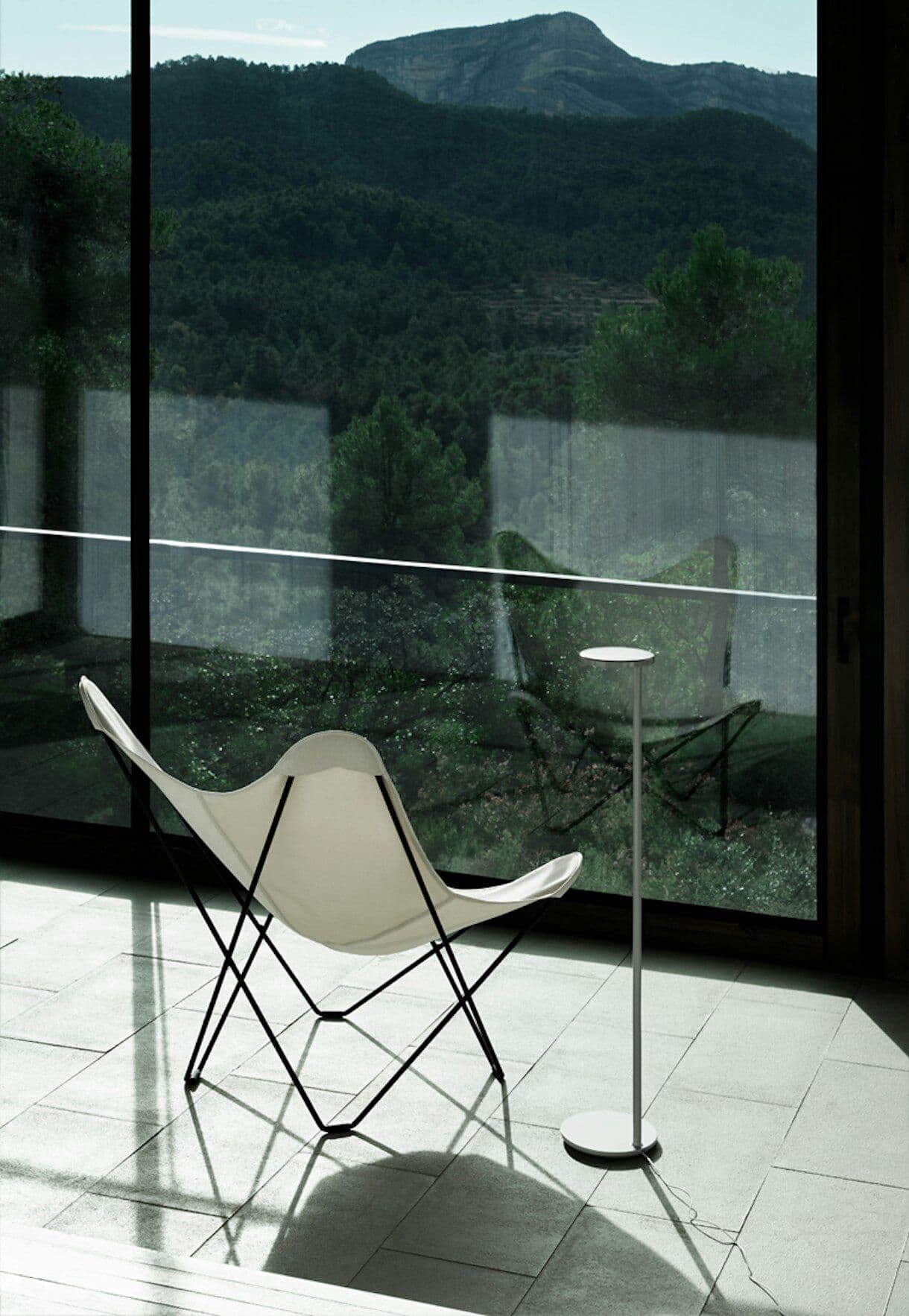 In Stock
FLOS - OBLIQUE USB-C
LED aluminium floor lamp with USB-C