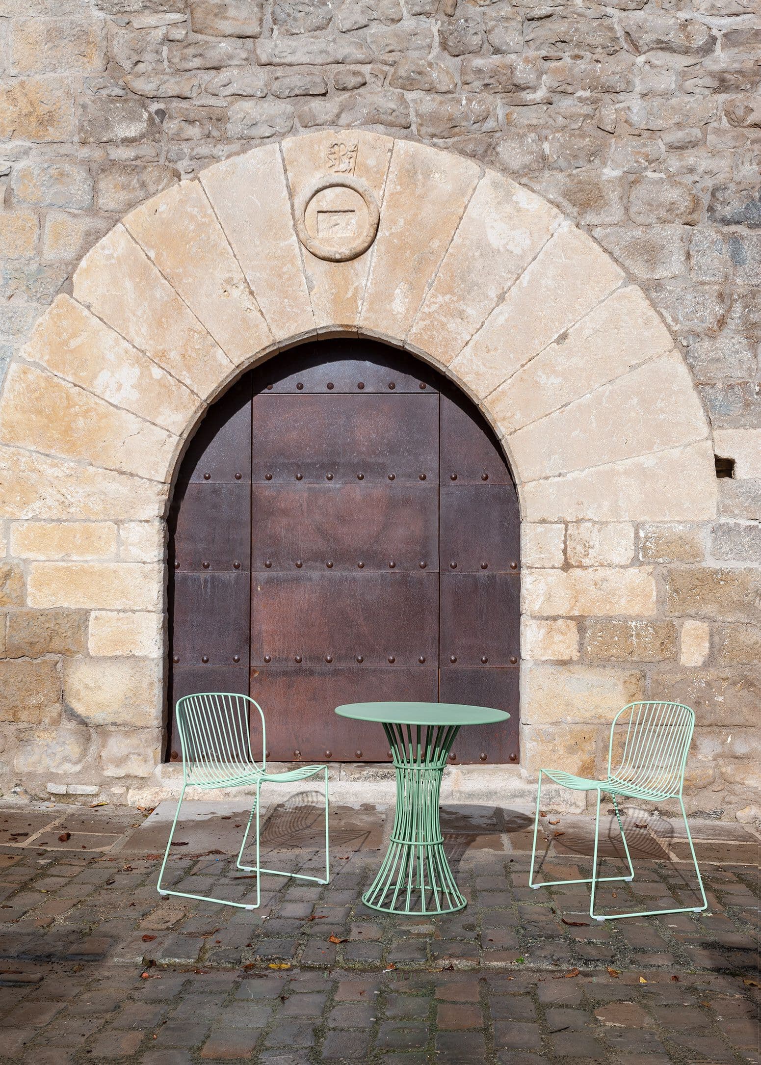 ISIMAR
BOLONIA
Round steel garden table