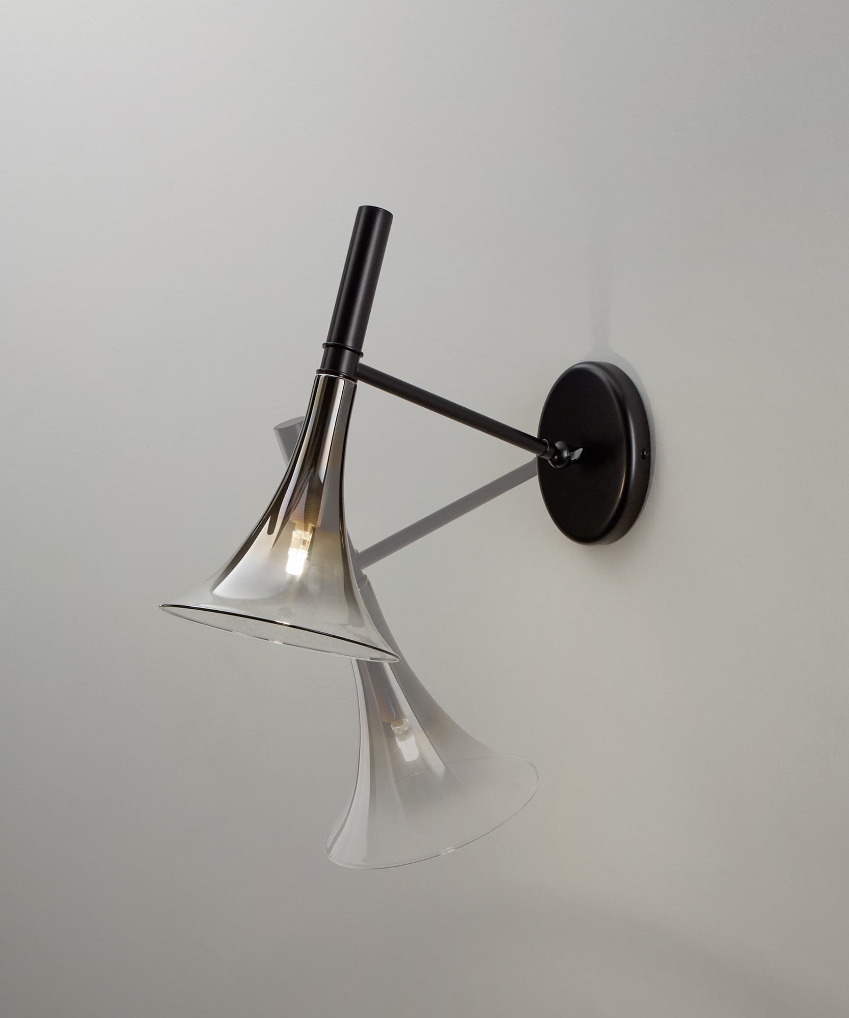 Italamp
BAFFO
LED glass wall lamp with fixed arm