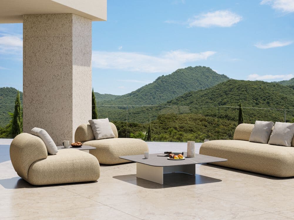 IVINI
DROPLET
Square outdoor side table