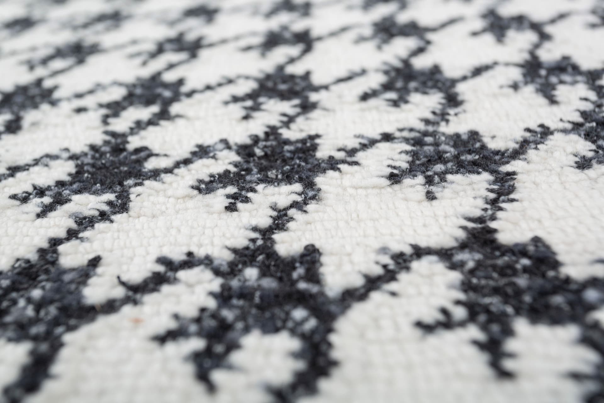 Jaipur Rugs
NOIR AIAR-3001
Rectangular fabric rug