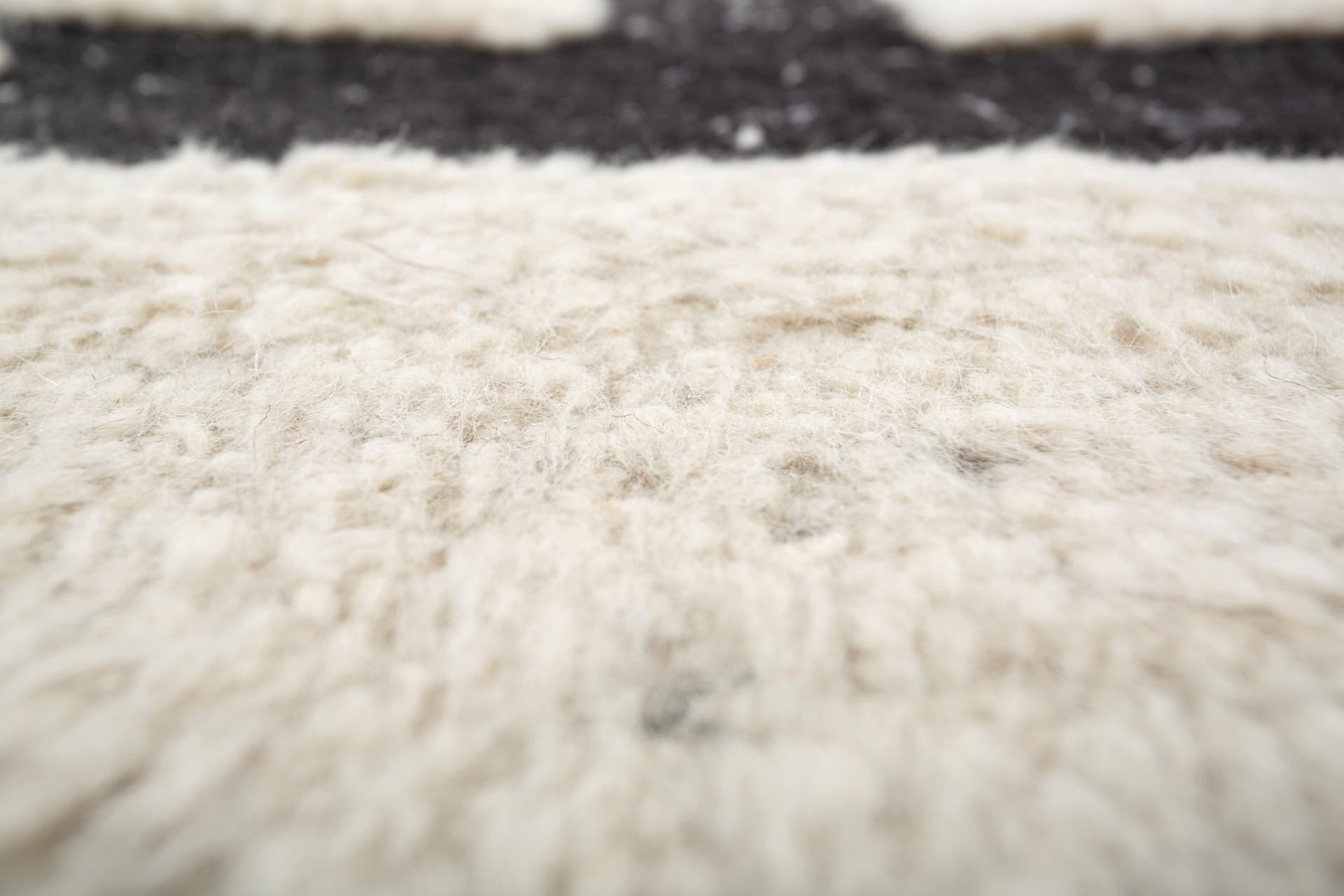Jaipur Rugs
ZURI AKWL-1775
Handmade rectangular wool rug