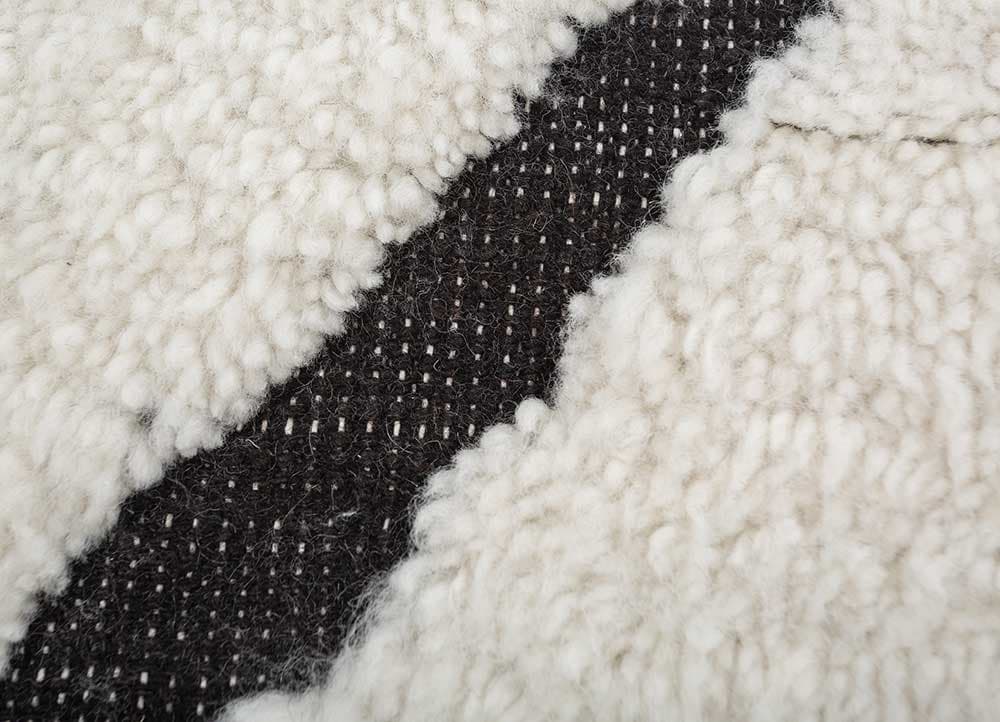 Jaipur Rugs
ZURI AKWL-1787
Handmade rectangular wool rug