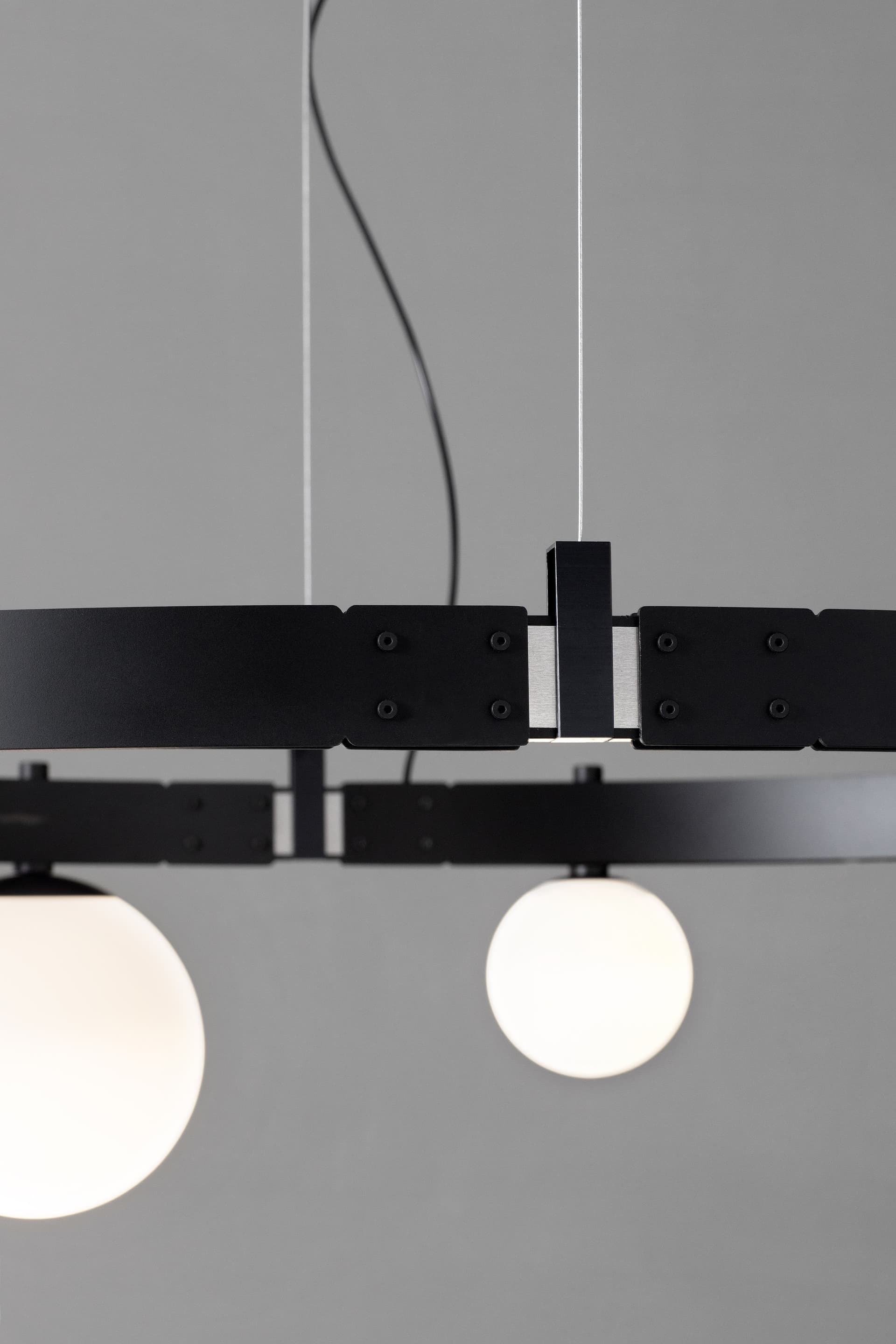 Karman
STANT
Aluminium pendant lamp