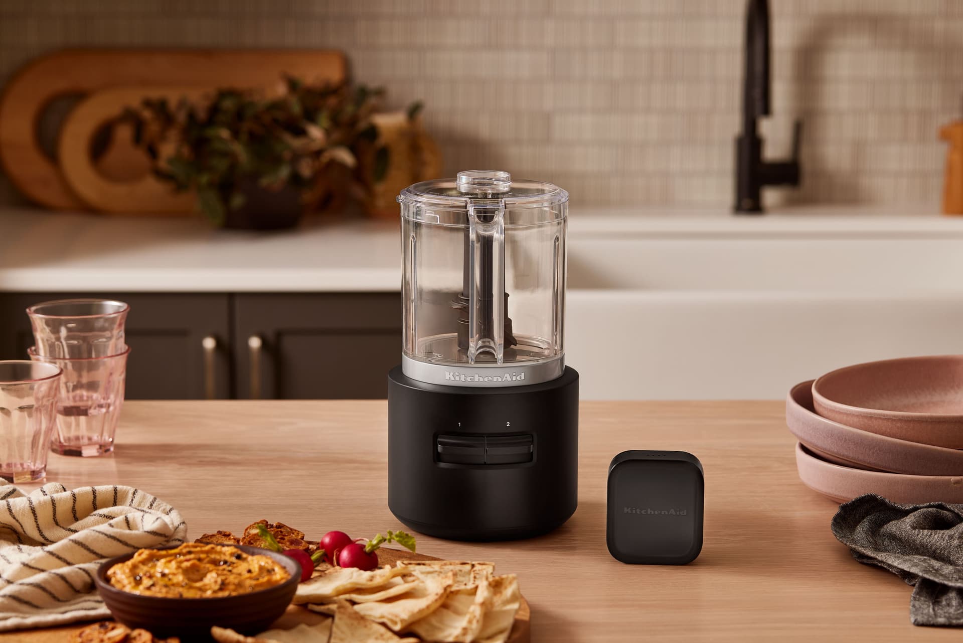 KitchenAid
KITCHENAID GO
Cordless food chopper