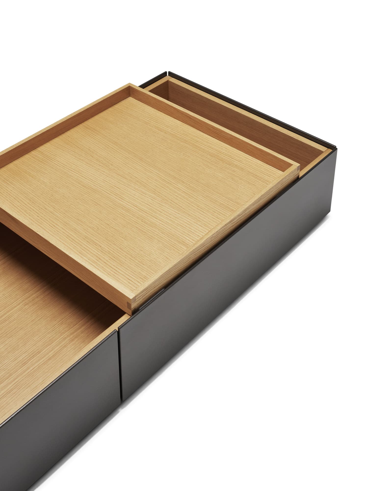 Knoll
MATIC
Rectangular coffee table with tray