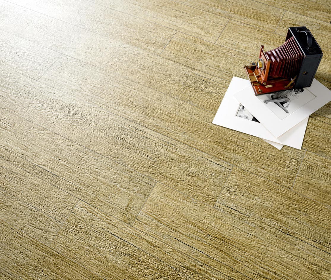 Land Porcelanico
ROOTS
Technical porcelain flooring with wood effect