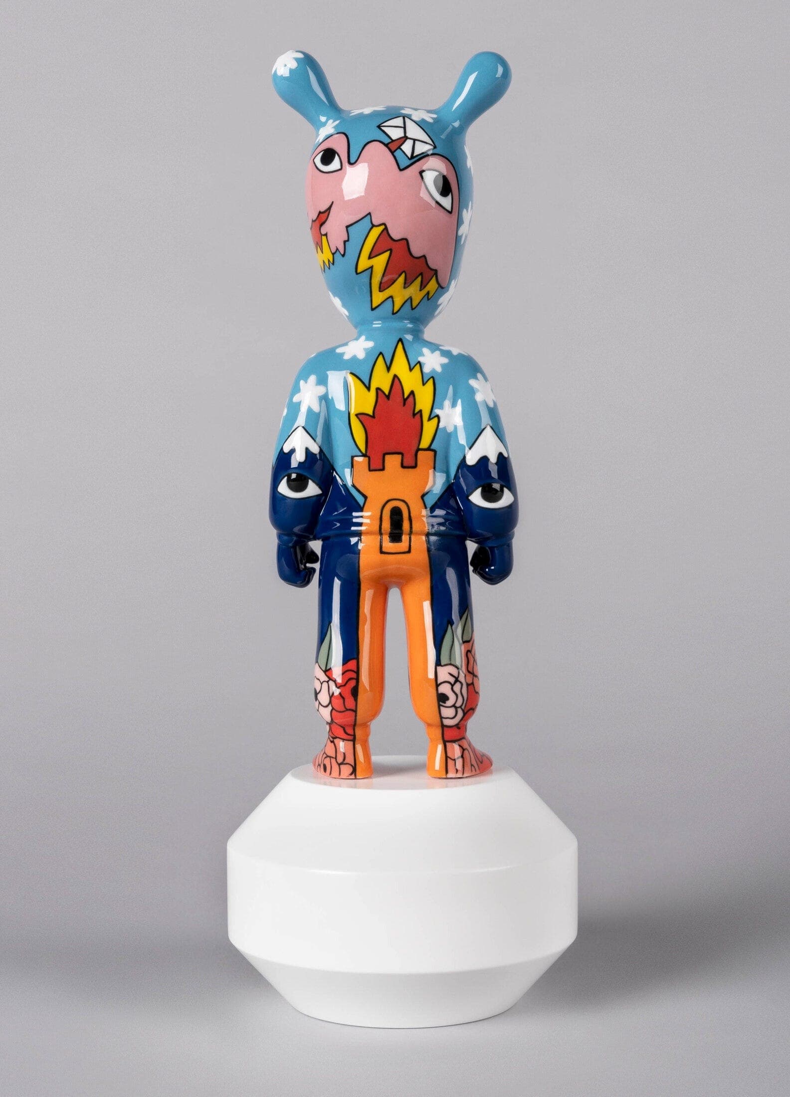 Lladró
THE GUEST by Ricardo Cavolo - LITTLE
Porcelain decorative object