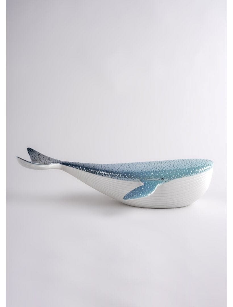 Lladró
WHALE - LITTLE
Porcelain decorative object