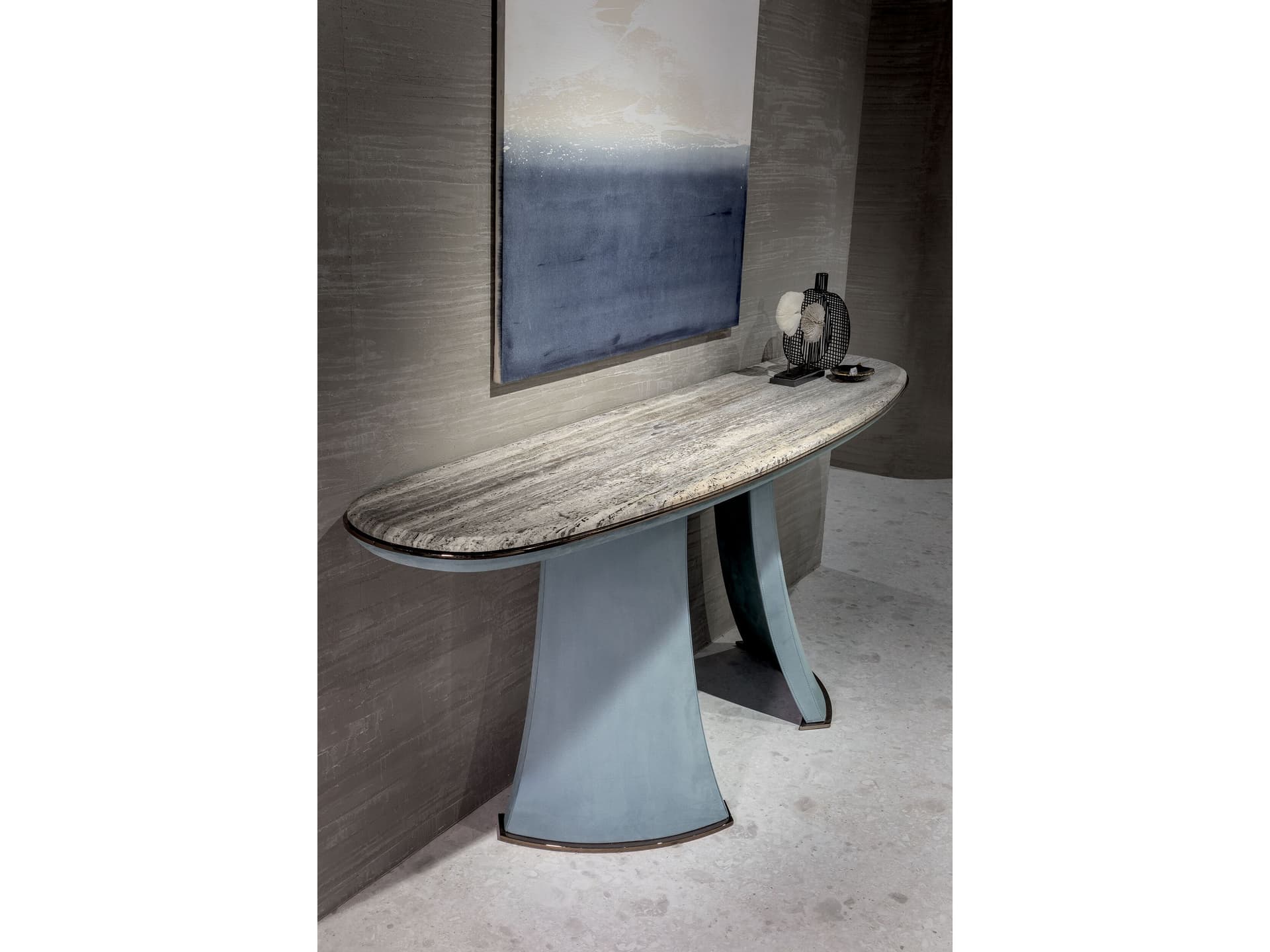 Longhi
DAMIEN
Oval natural stone console table