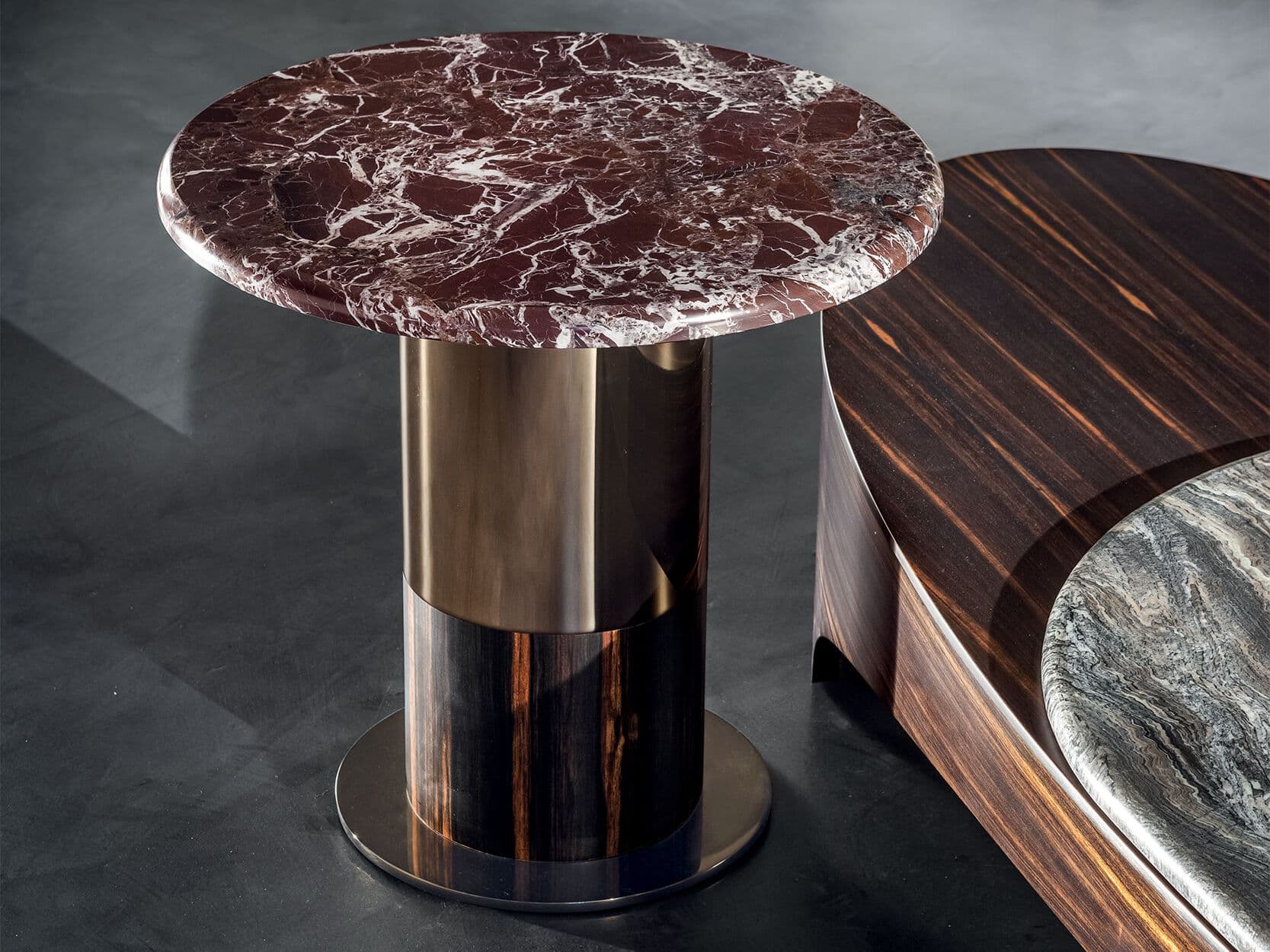 Longhi
LEDA
Round coffee table for living room