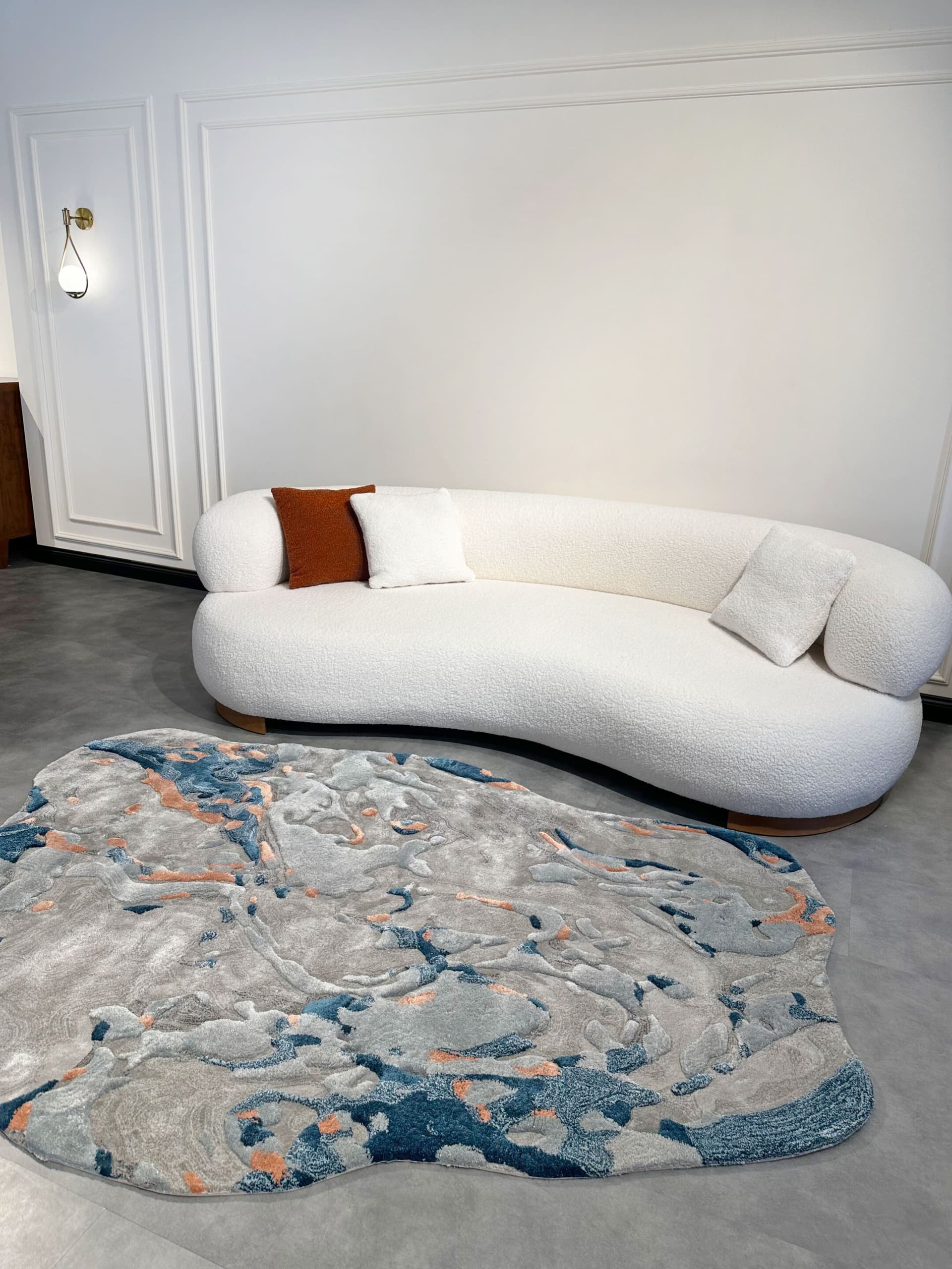 Loominology
ROCK 001-M
Custom oval wool and viscose rug