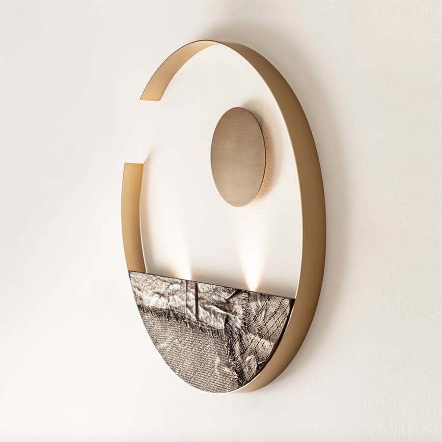 LUCE TU
SCIGHERA VUN
Brass wall light