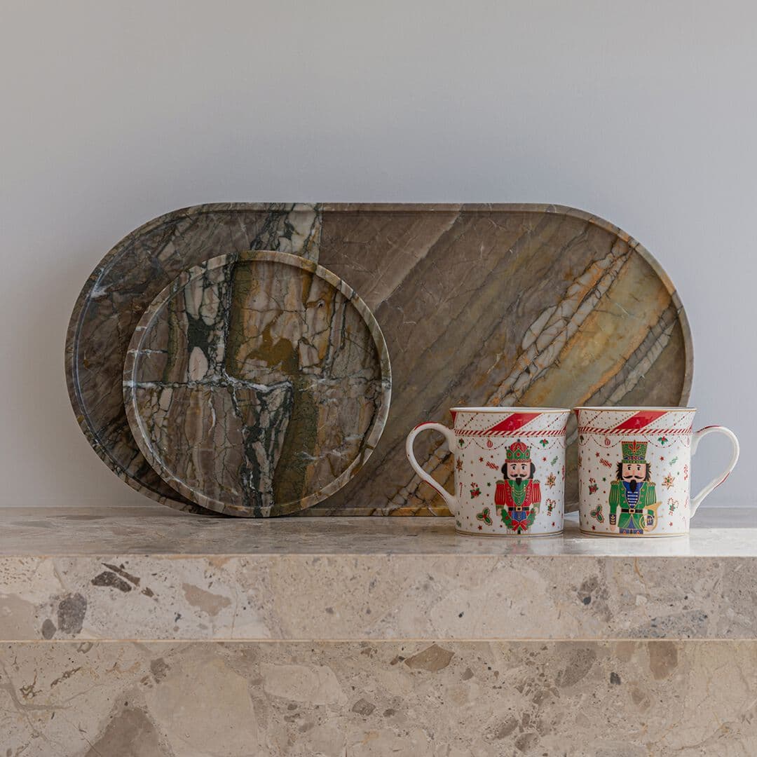 Maami Home
ROUND TRAY POCAHONTAS
Oval Pocahontas marble tray