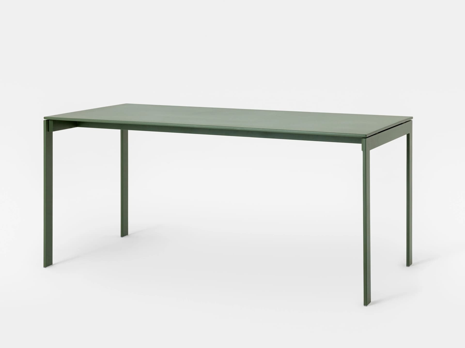 Mara
FOIL
Rectangular metal table