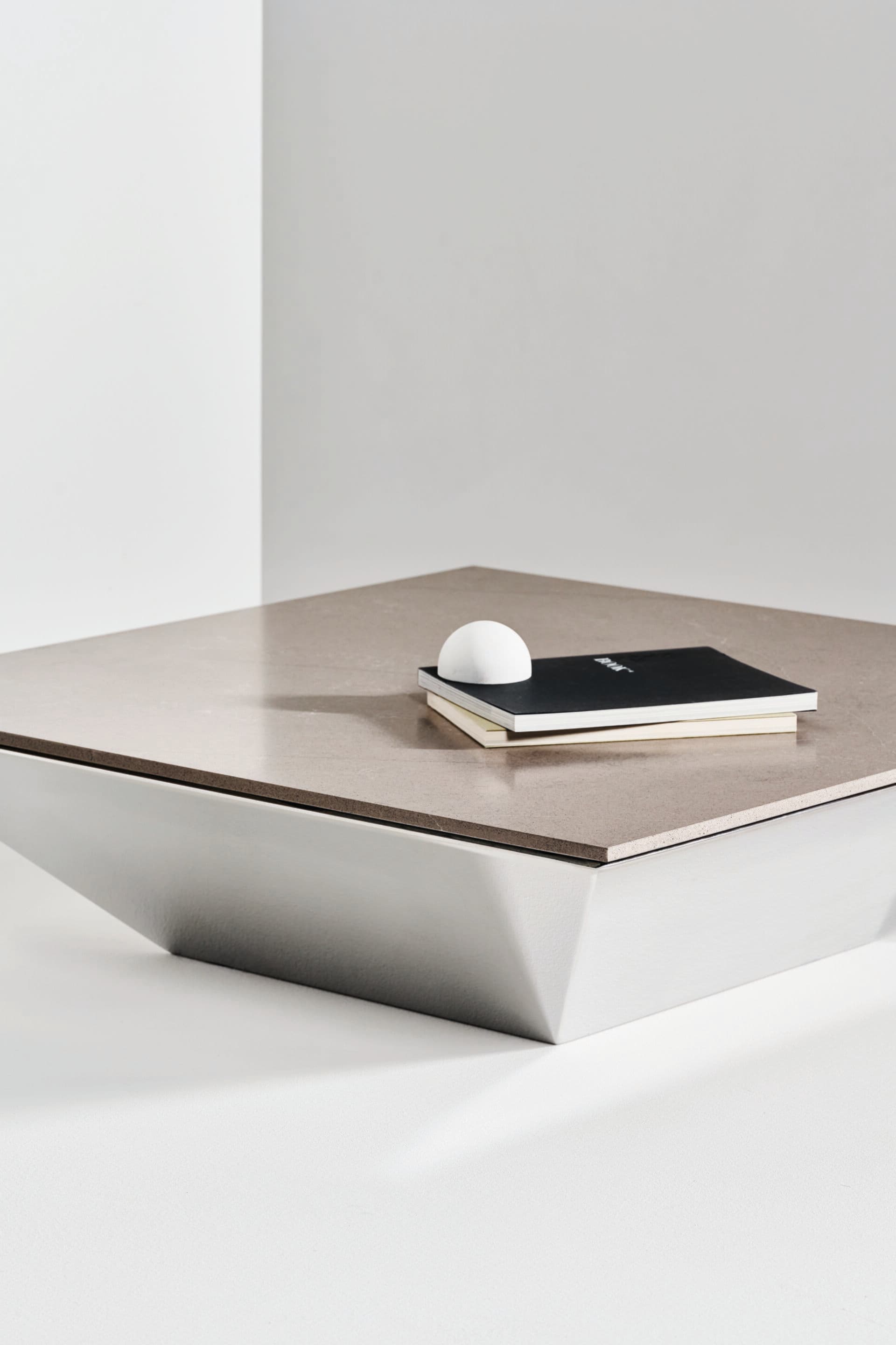Marmo Arredo
CHIGLIA
Square low Ecotone™ coffee table