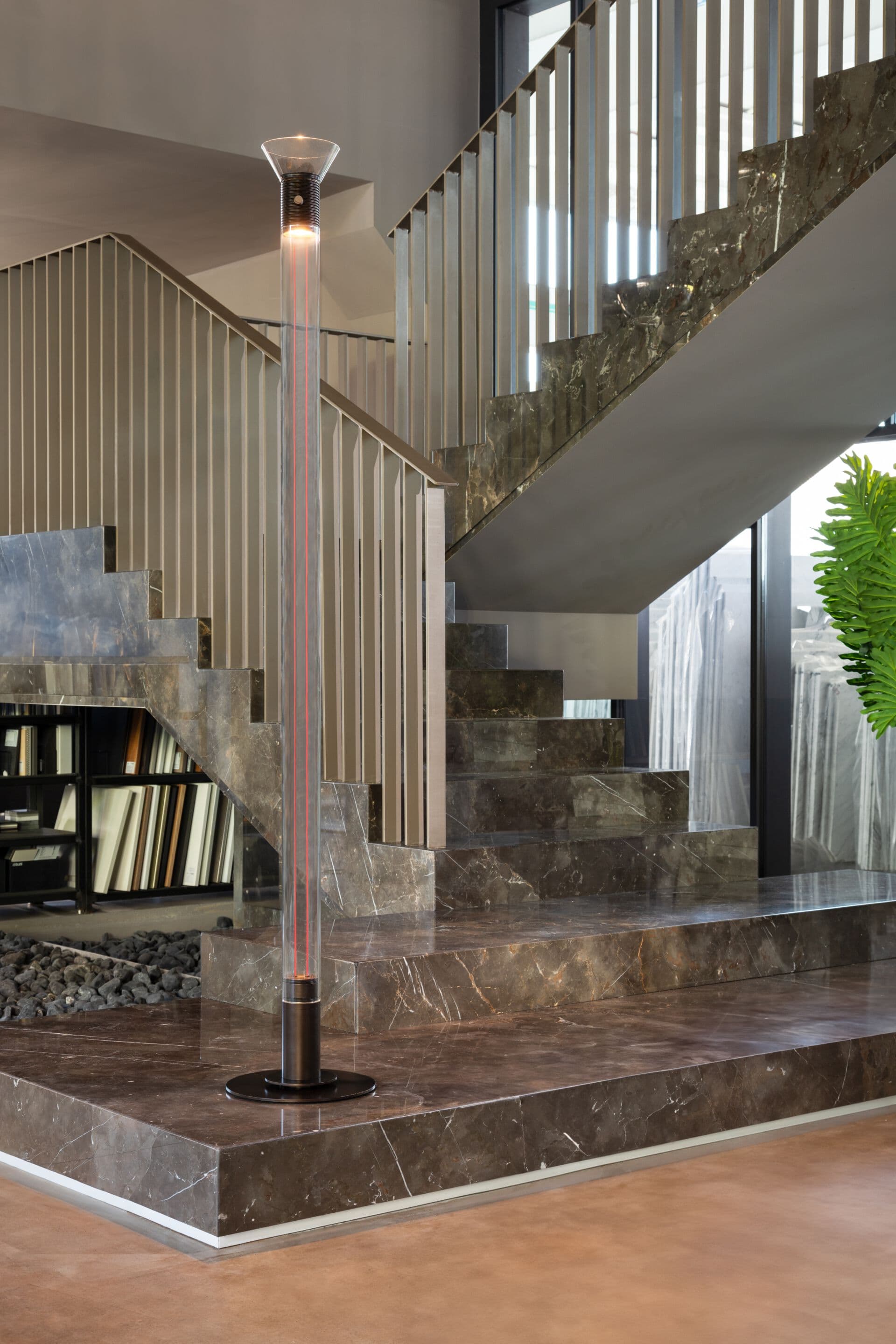 Martinelli Luce
DIA
LED glass floor lamp