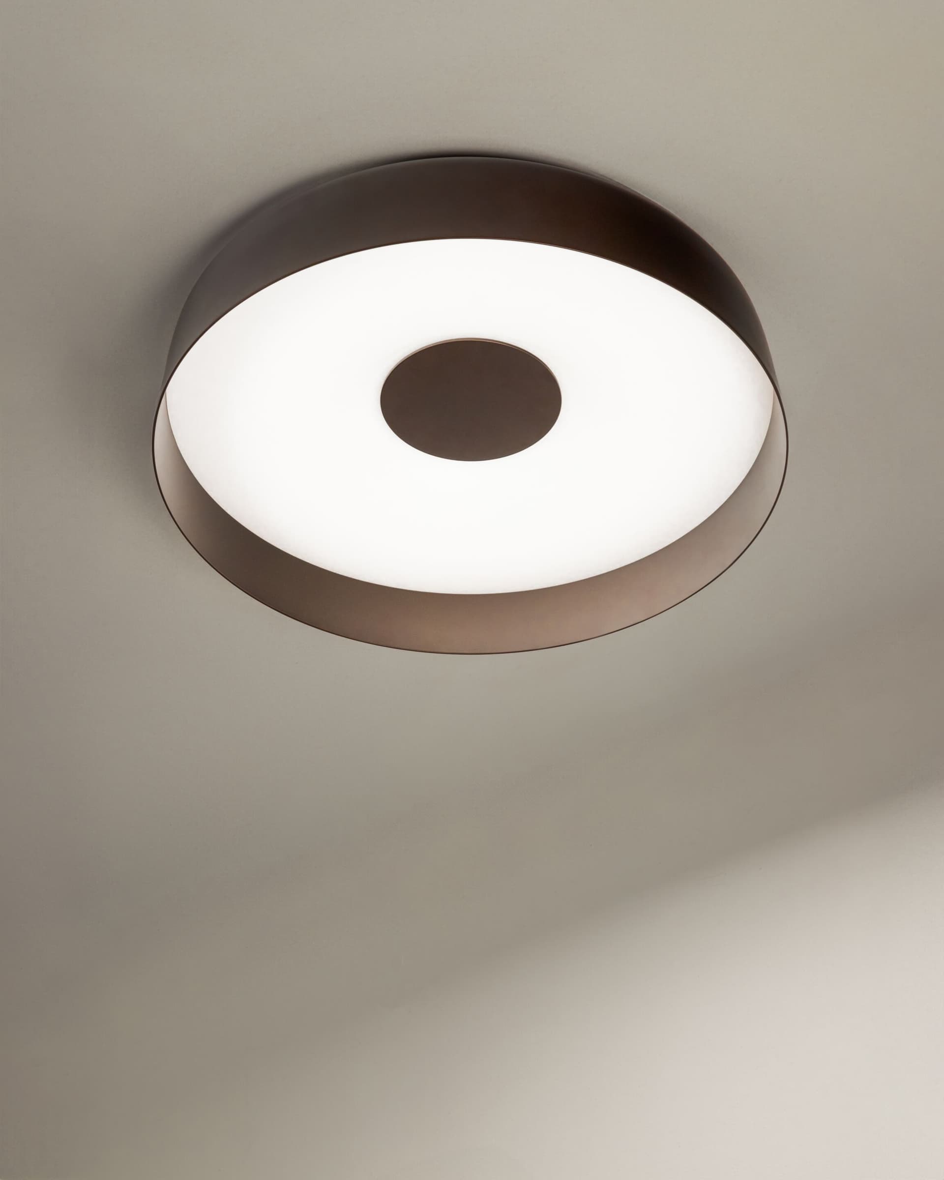 Martinelli Luce
PAPAVERO
Aluminium wall lamp / ceiling lamp