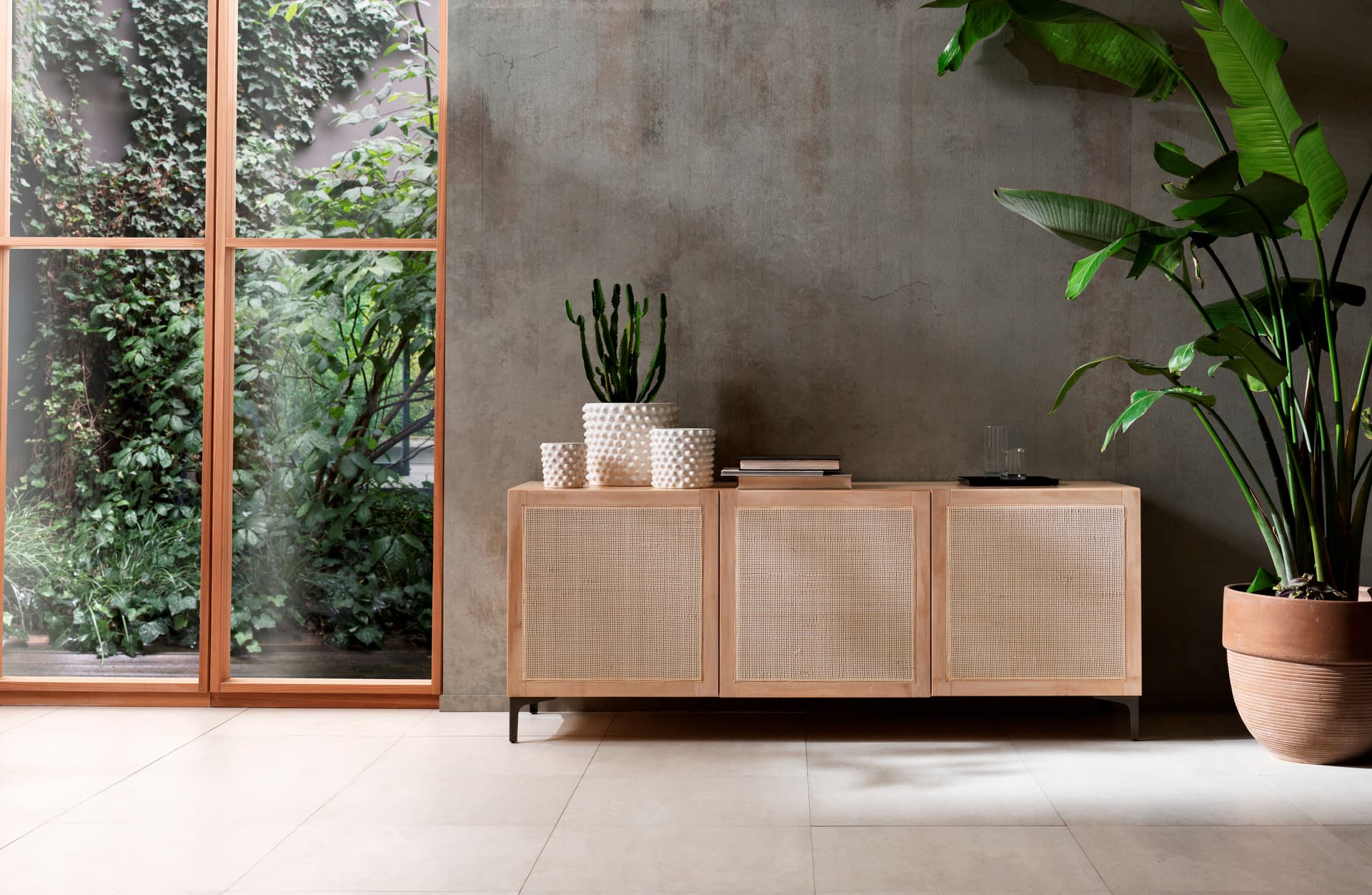 Mila Maurizi
ELISA
Beech sideboard with doors
