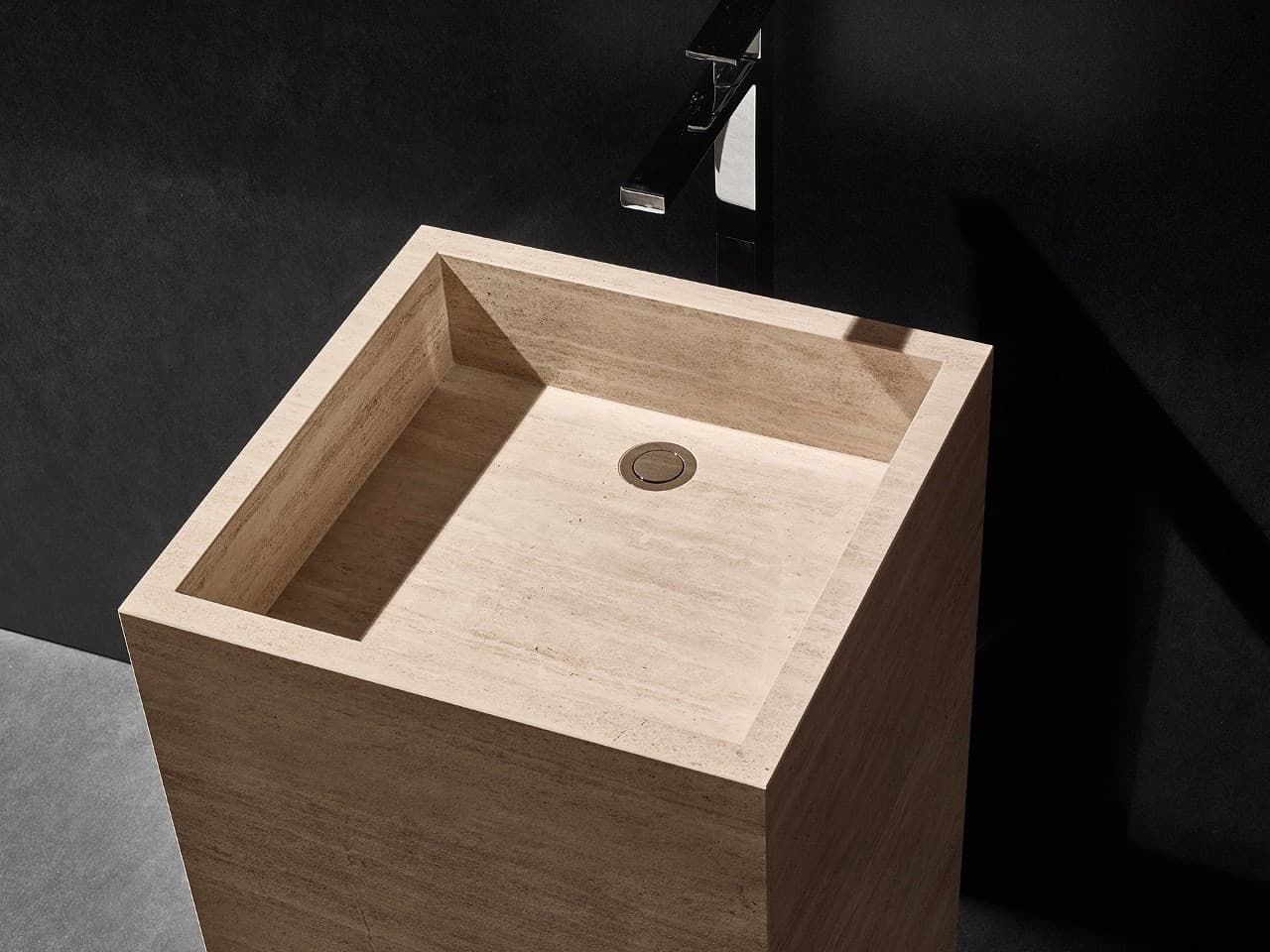 MIMIC
TOWER
Freestanding washbasin