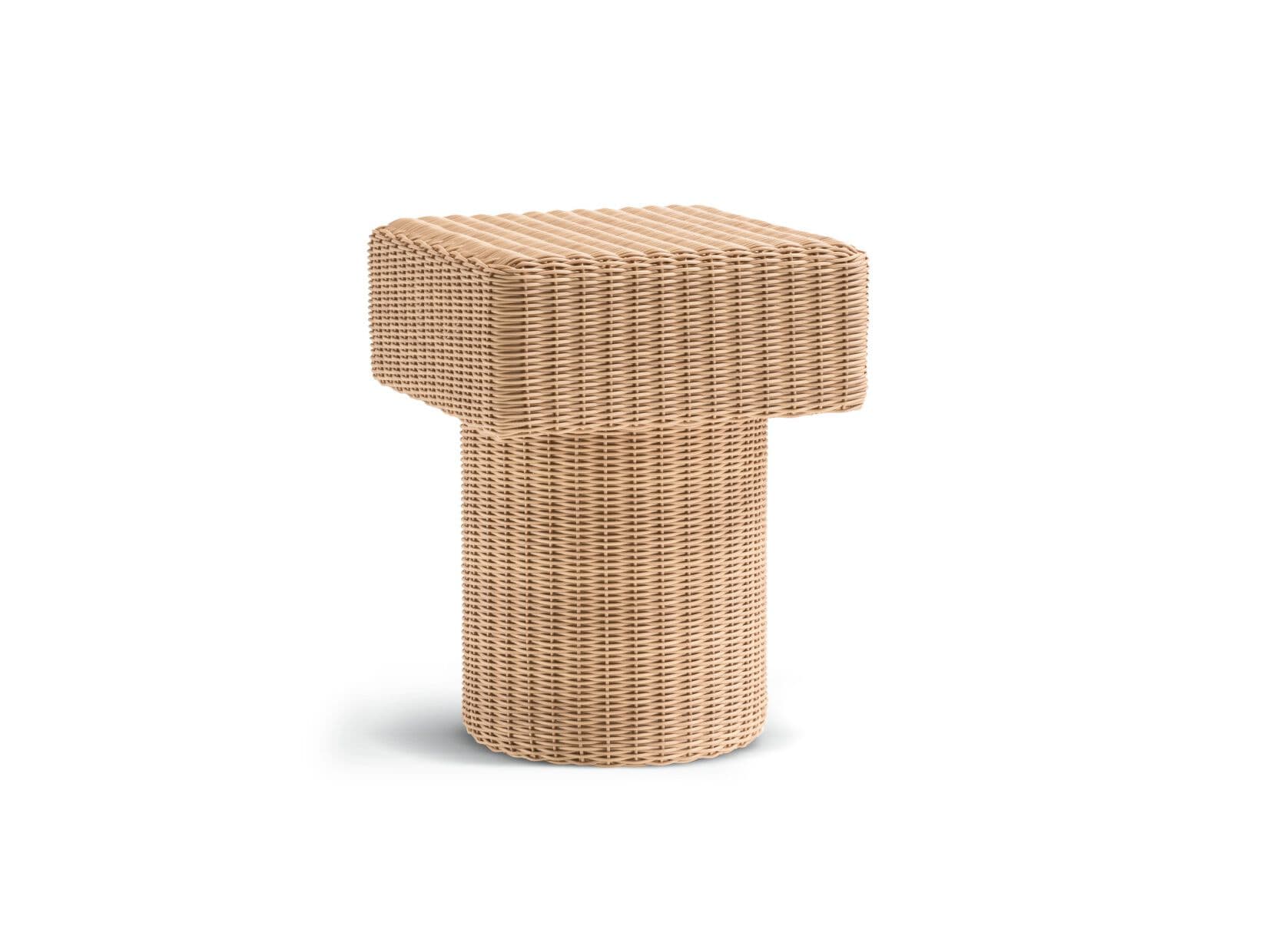 Molteni & C.
PANTALICA
Polypropylene garden stool / garden side table
