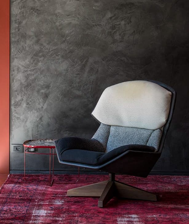 Moroso
CLARISSA
Swivel fabric armchair