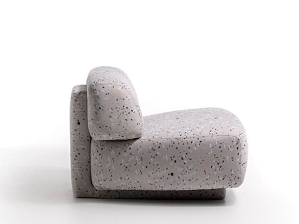 Moroso
GOGAN
Fabric armchair with removable cover