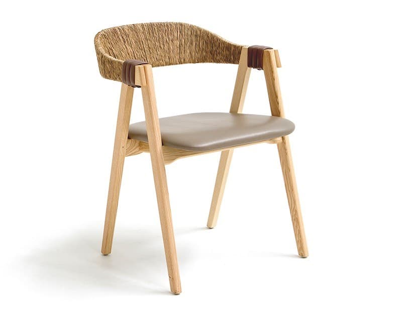 Moroso
MATHILDA
Stackable wooden chair with armrests