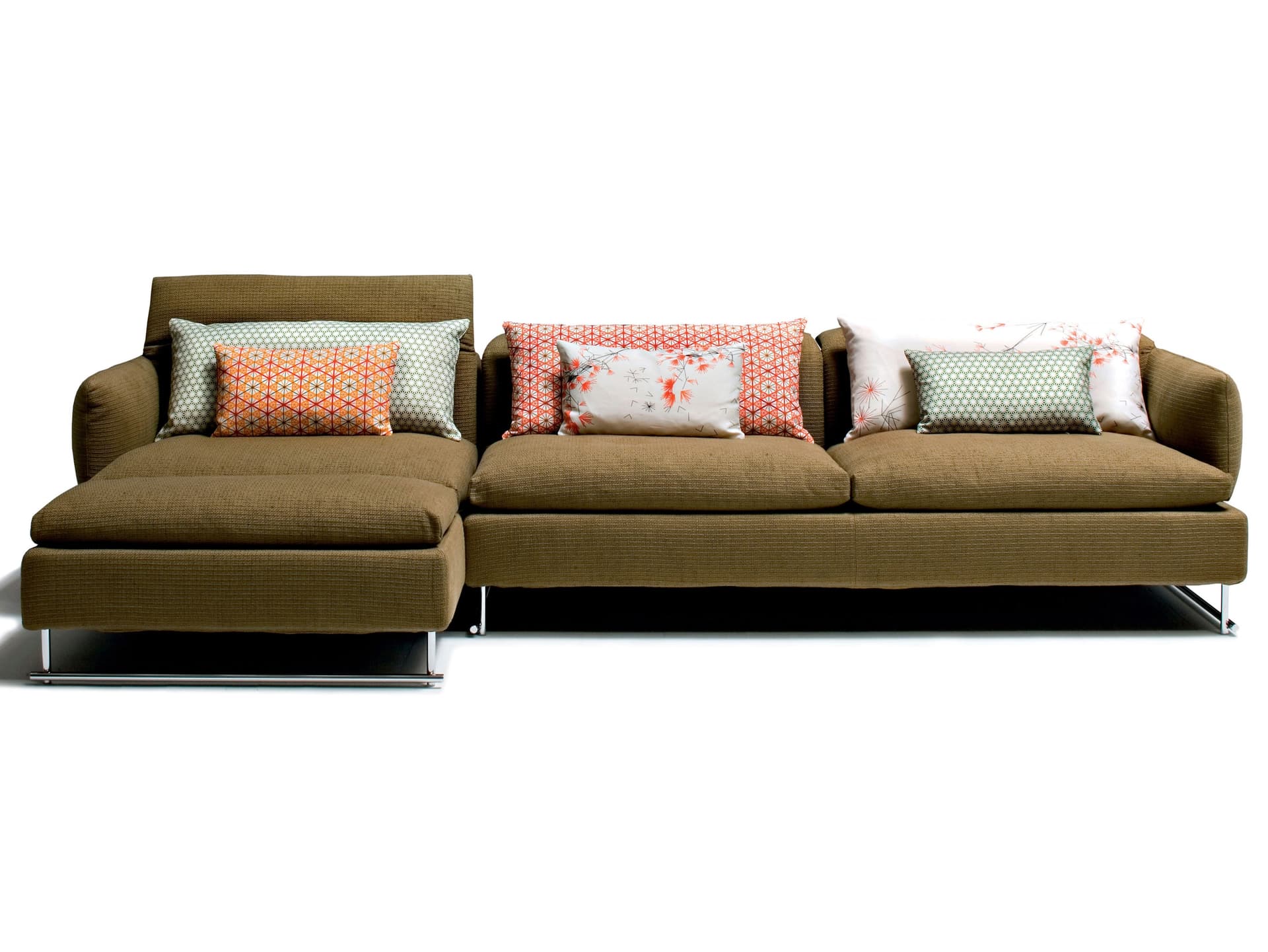 Moroso
SHANGHAI TIP
Fabric sofa with removable cover