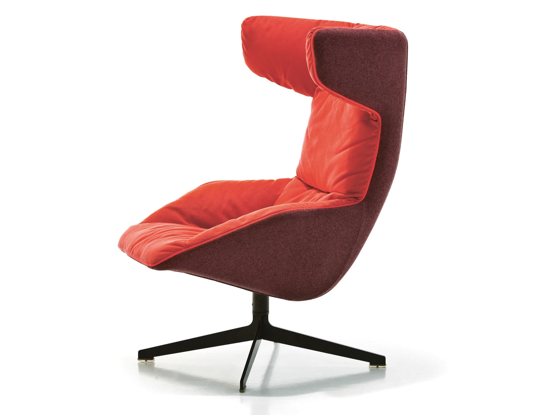 Moroso
TAKE A LINE FOR A WALK
Swivel high-back armchair with spoke base