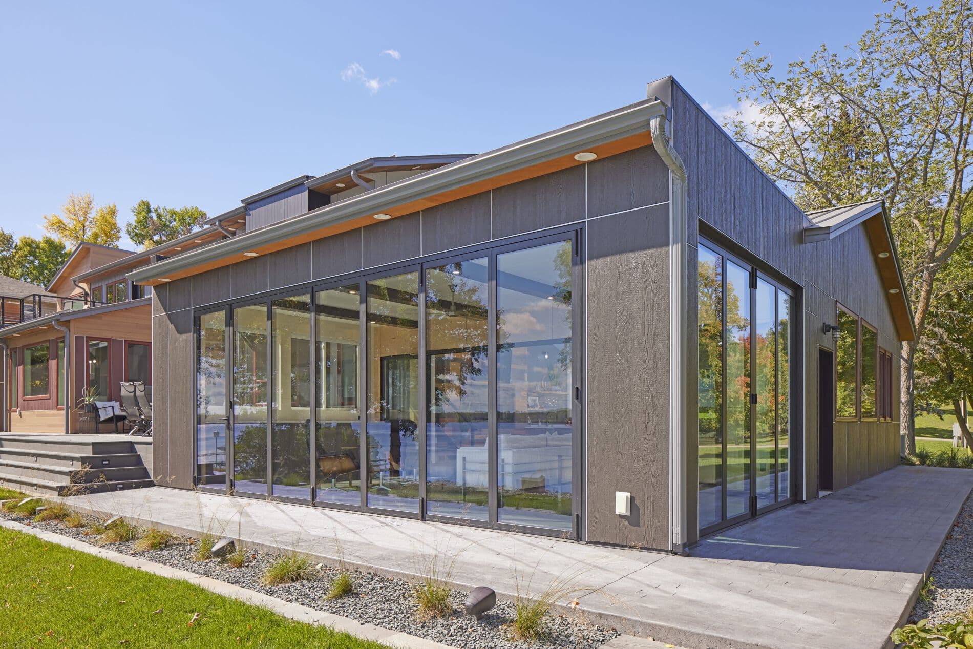 NanaWall
NW Aluminum 840
Slimmest Aluminum Framed Folding Glass Walls