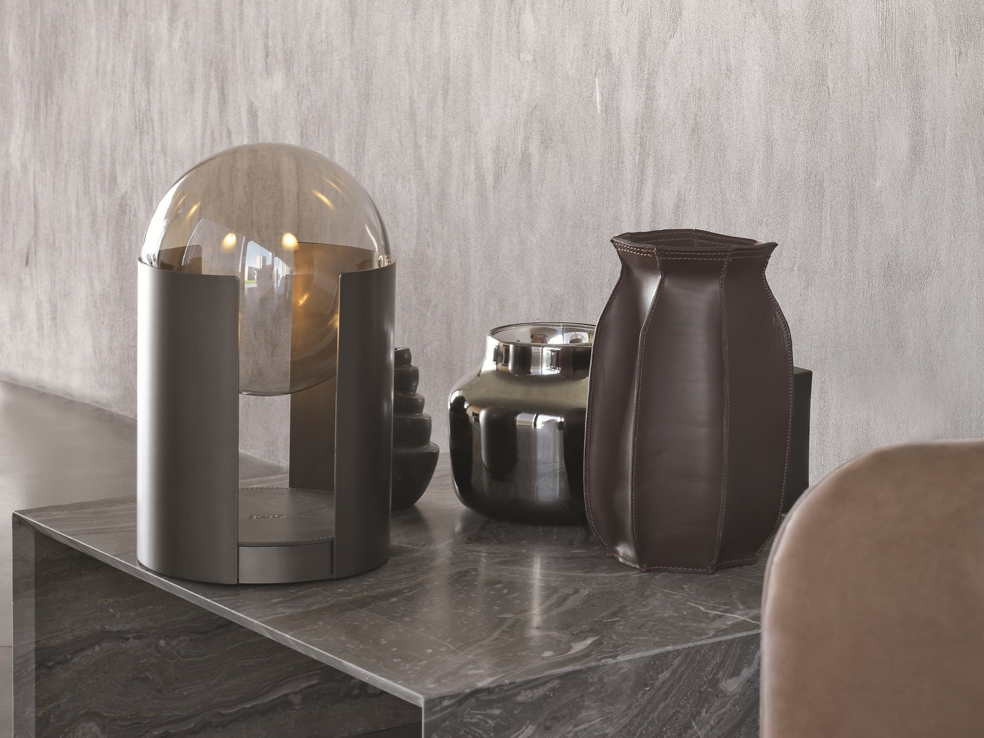 Natevo
SOFTWING
Table lamp with twilight sensor