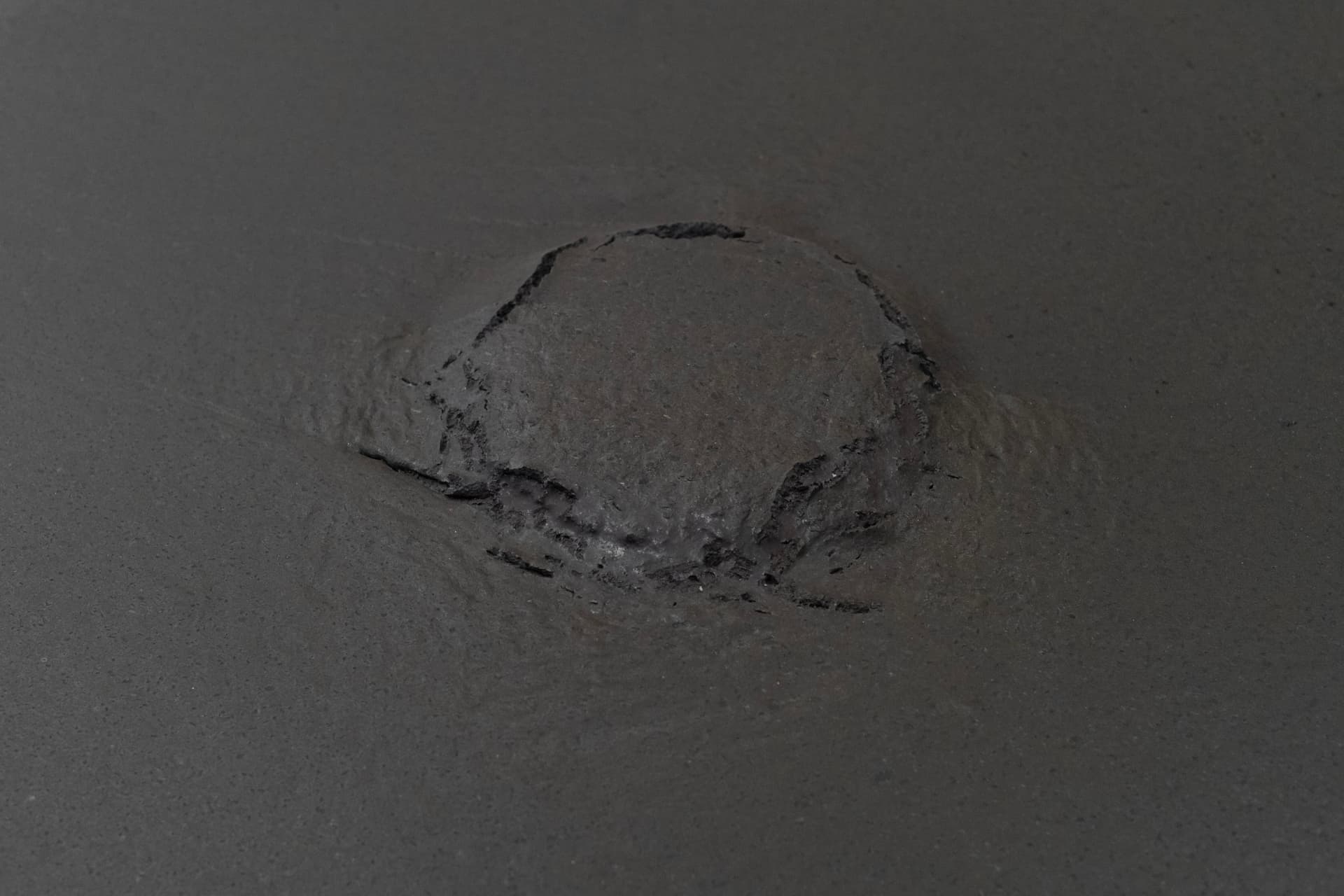 Nerosicilia
1669
Square lava stone table