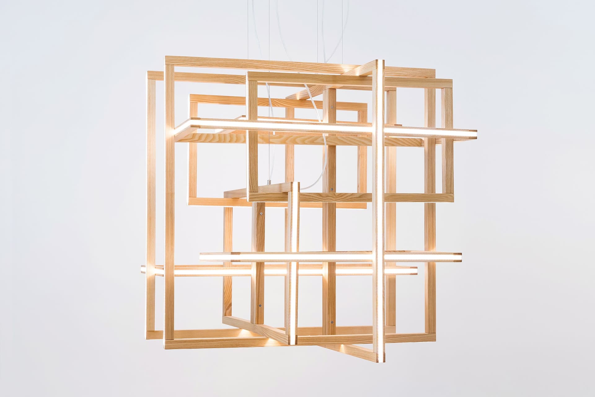 CUBE - Подвесная лампа из массива дерева с LED