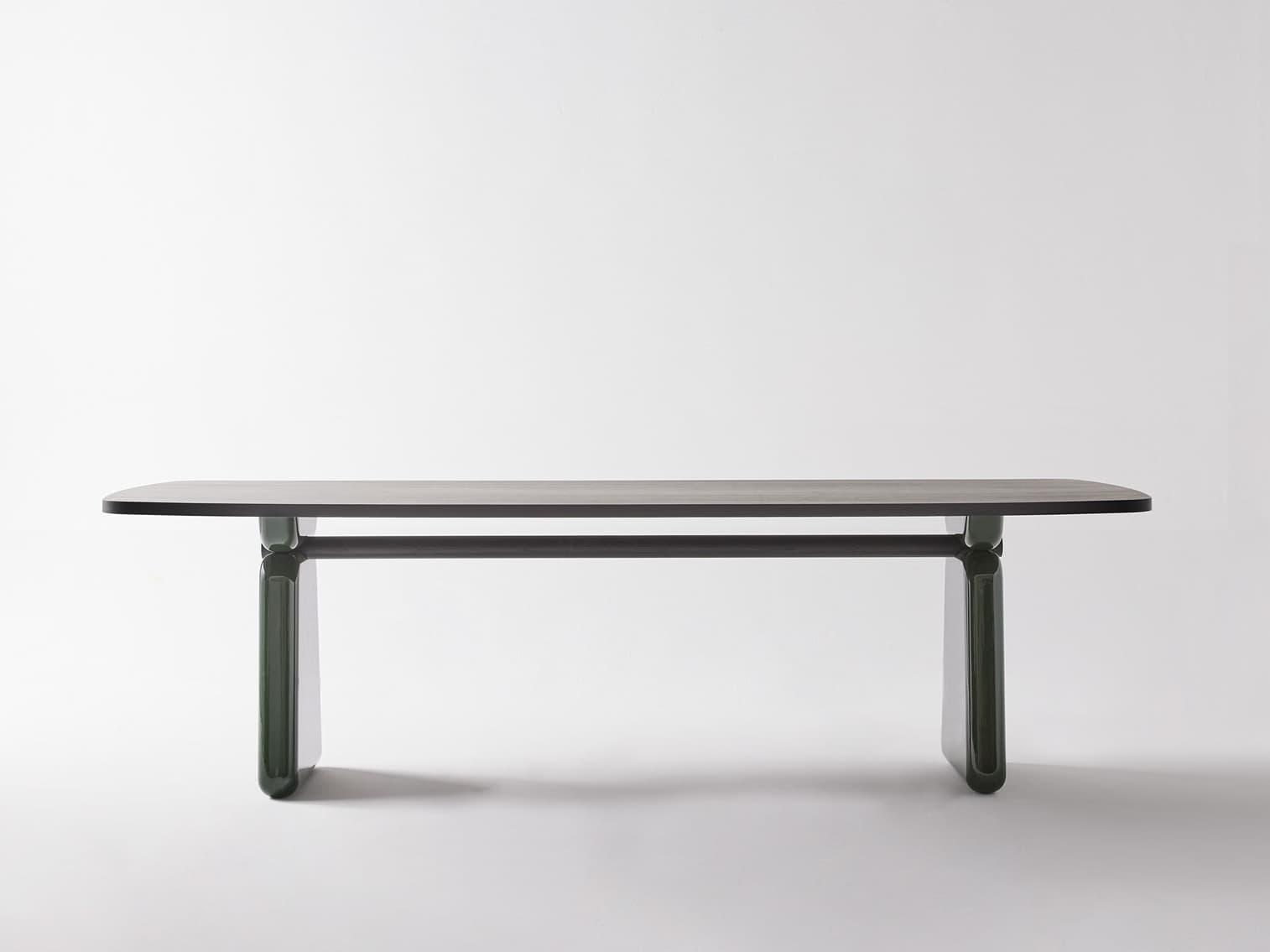 Nube Italia
LITO
Rectangular table wit solid wood top