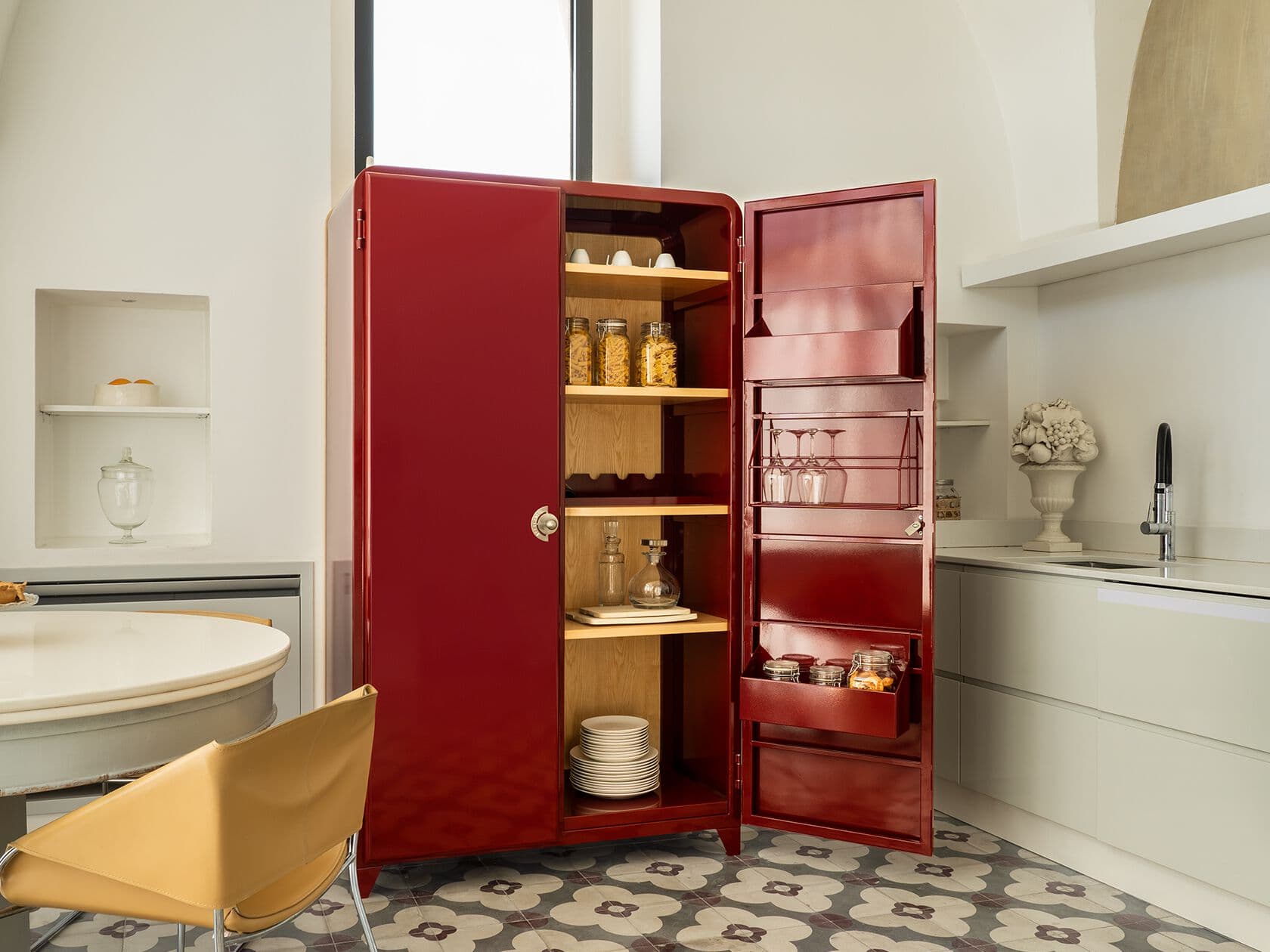 Officine Tamborrino
CAMBUSA
Steel and wood highboard